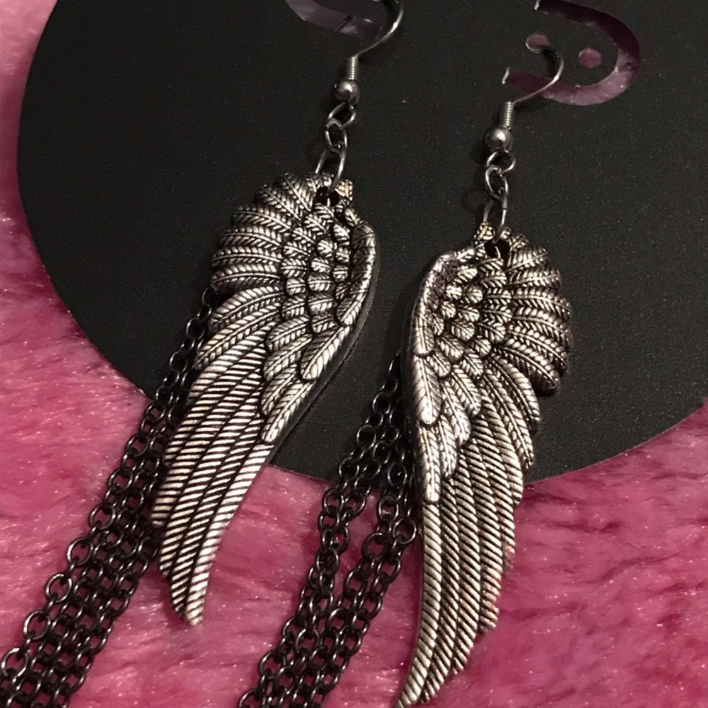 Hand made silver wing earrings - Picture 4 of 4